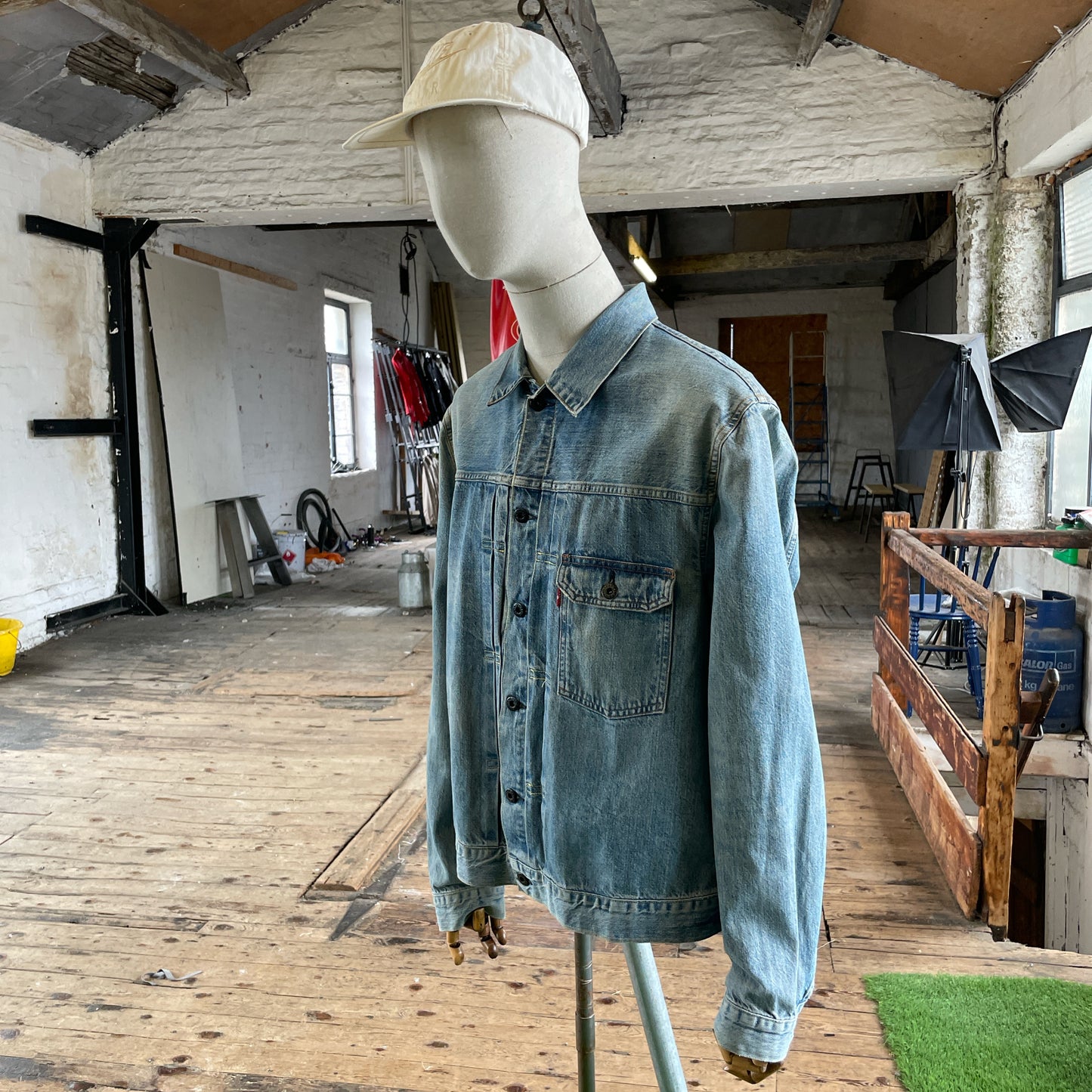 2010 Levi’s 75420 02 201 type 1 red tab denim jacket