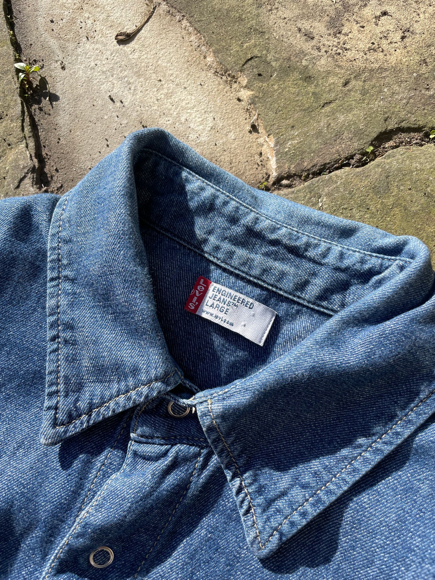 00 Levi’s Engineered ‘Twisted’ denim shirt (L)
