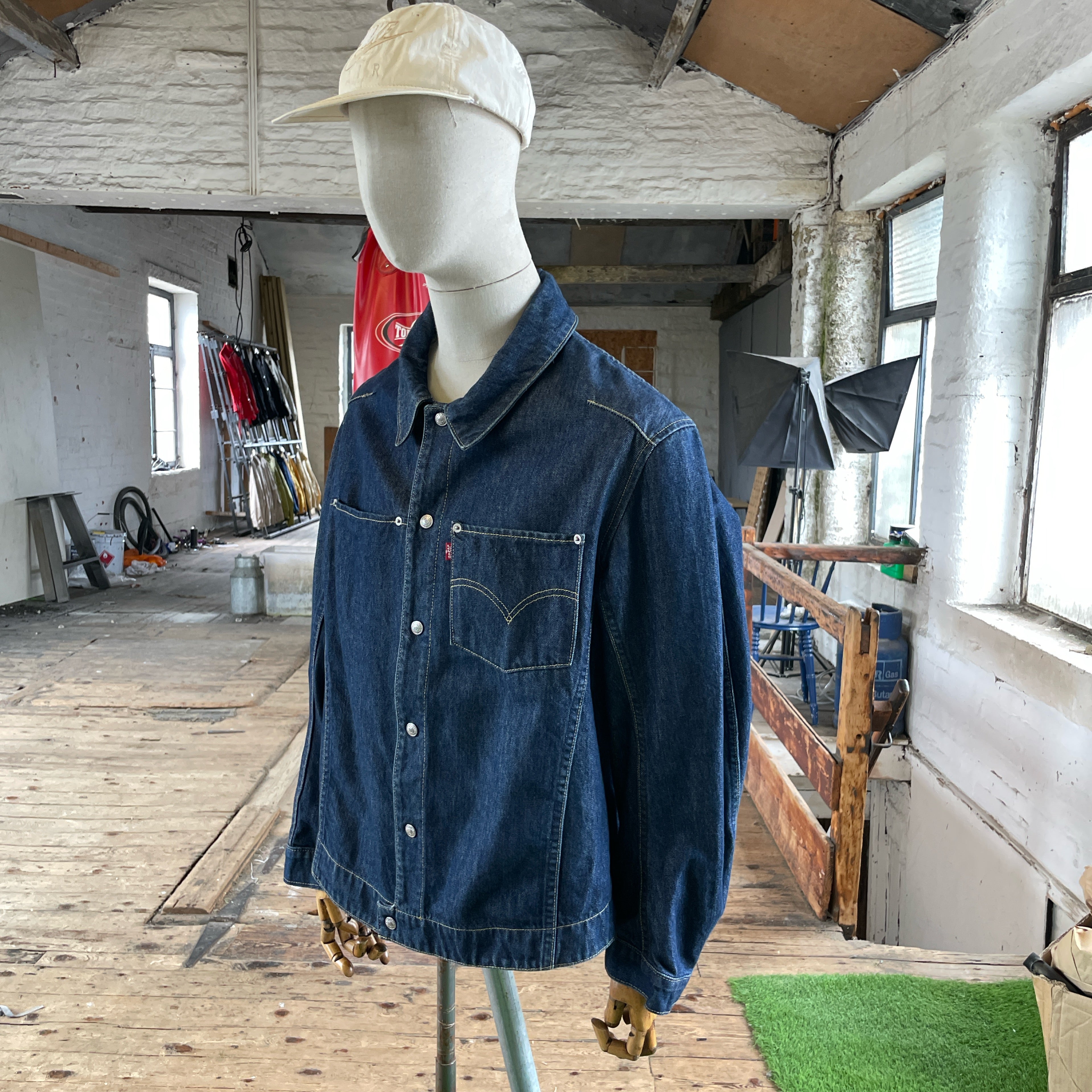 Levi's Engineered 'Twisted' denim jacket (L) – workingclassherovintage