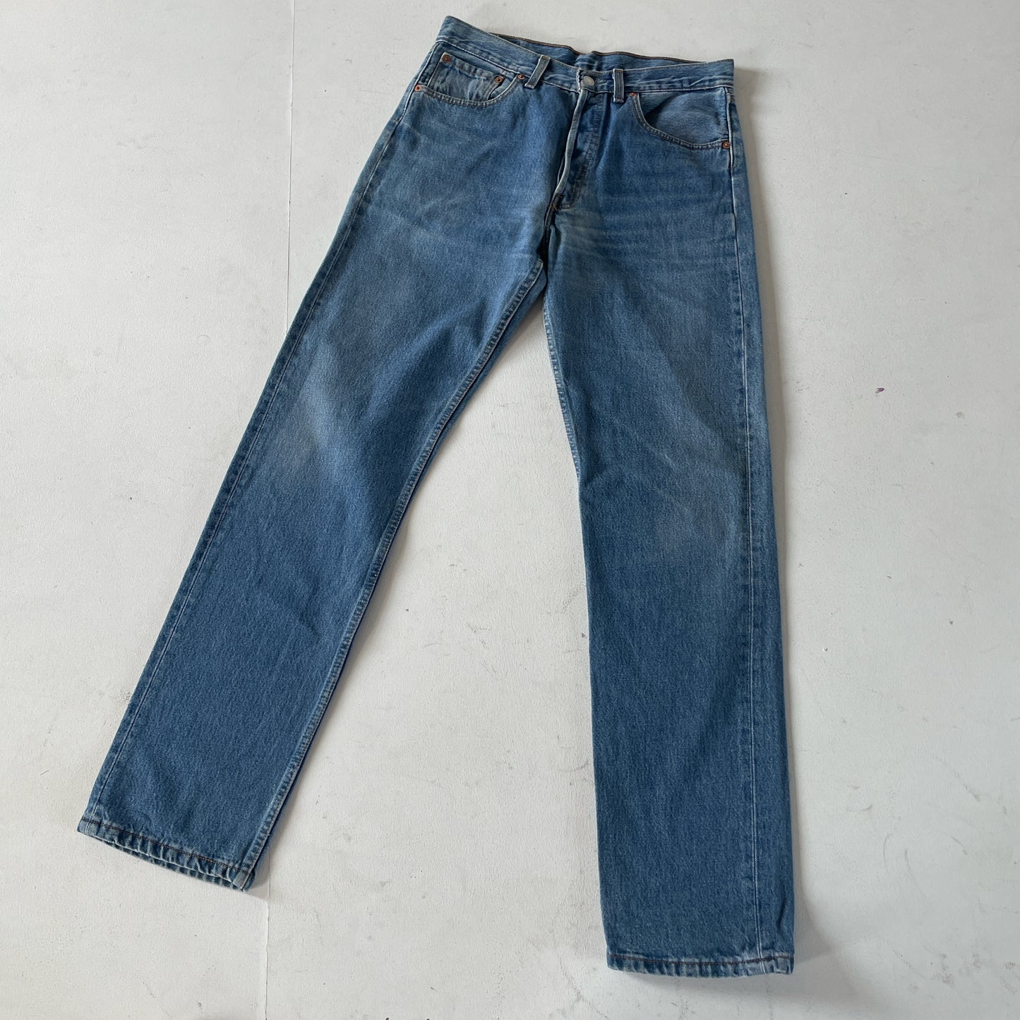Vintage 1999 Levi’s 501 stonewashed blue jeans Made in U.K 32 x 34
