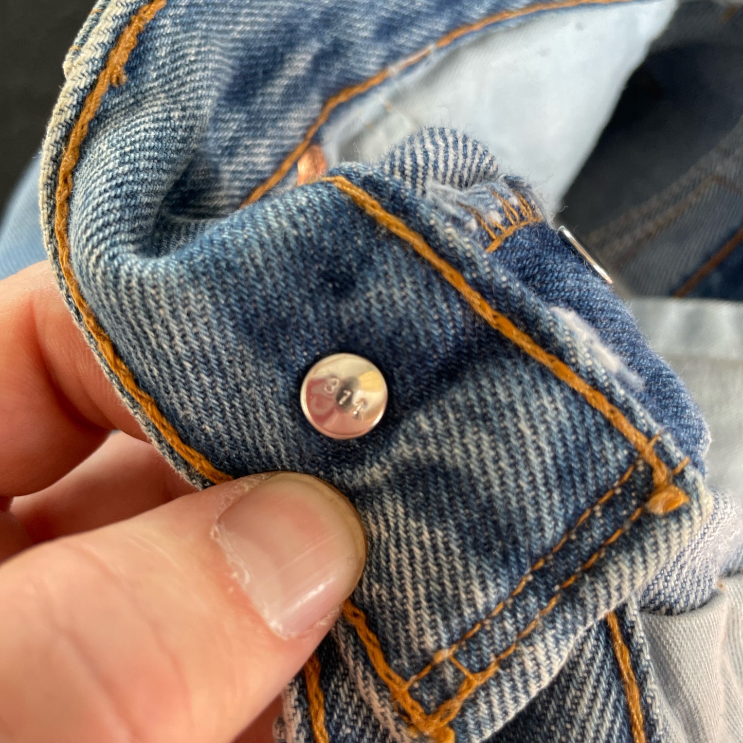 Vintage 1999 Levi’s 501 stonewashed blue jeans Made in U.K 32 x 34