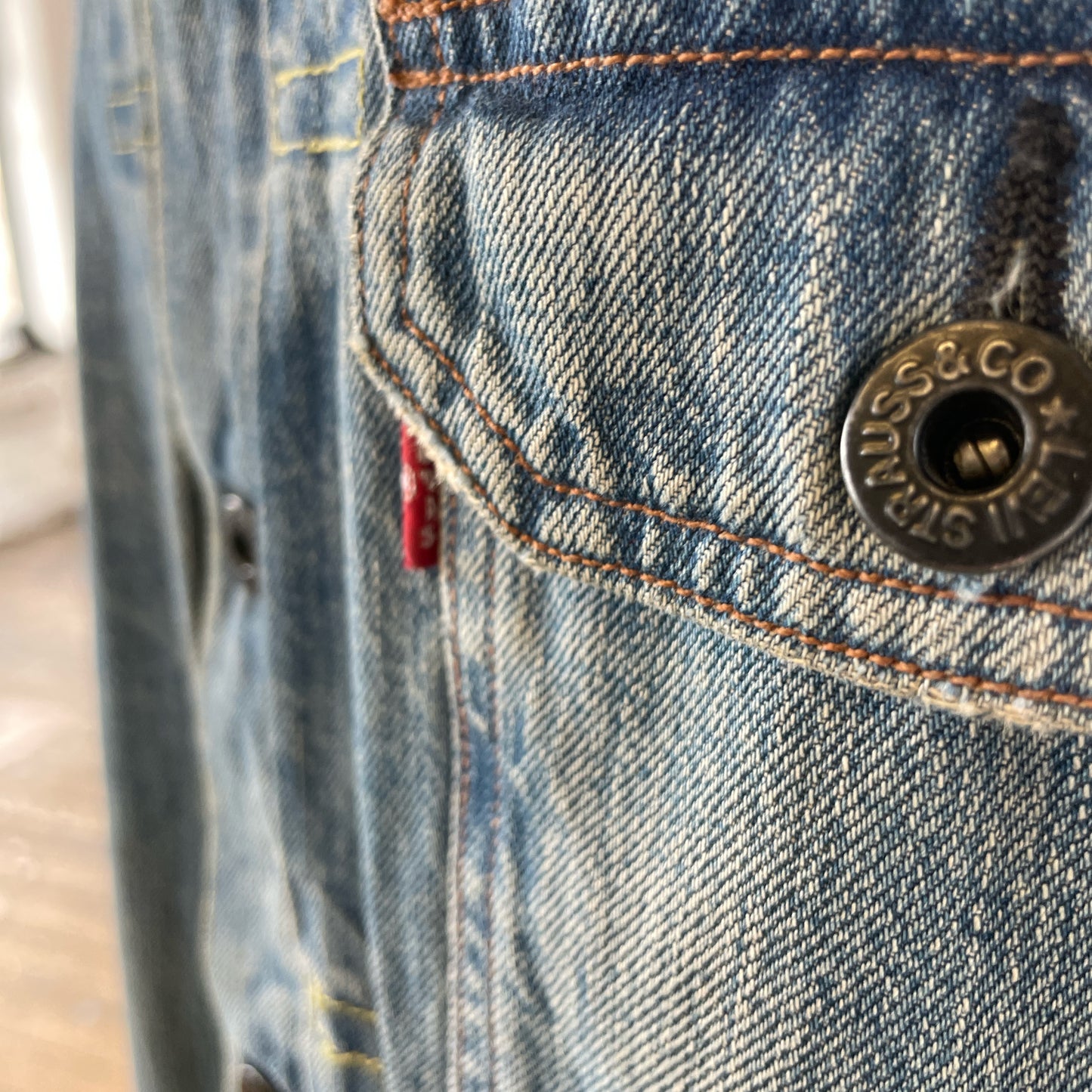 2010 Levi’s 75420 02 201 type 1 red tab denim jacket