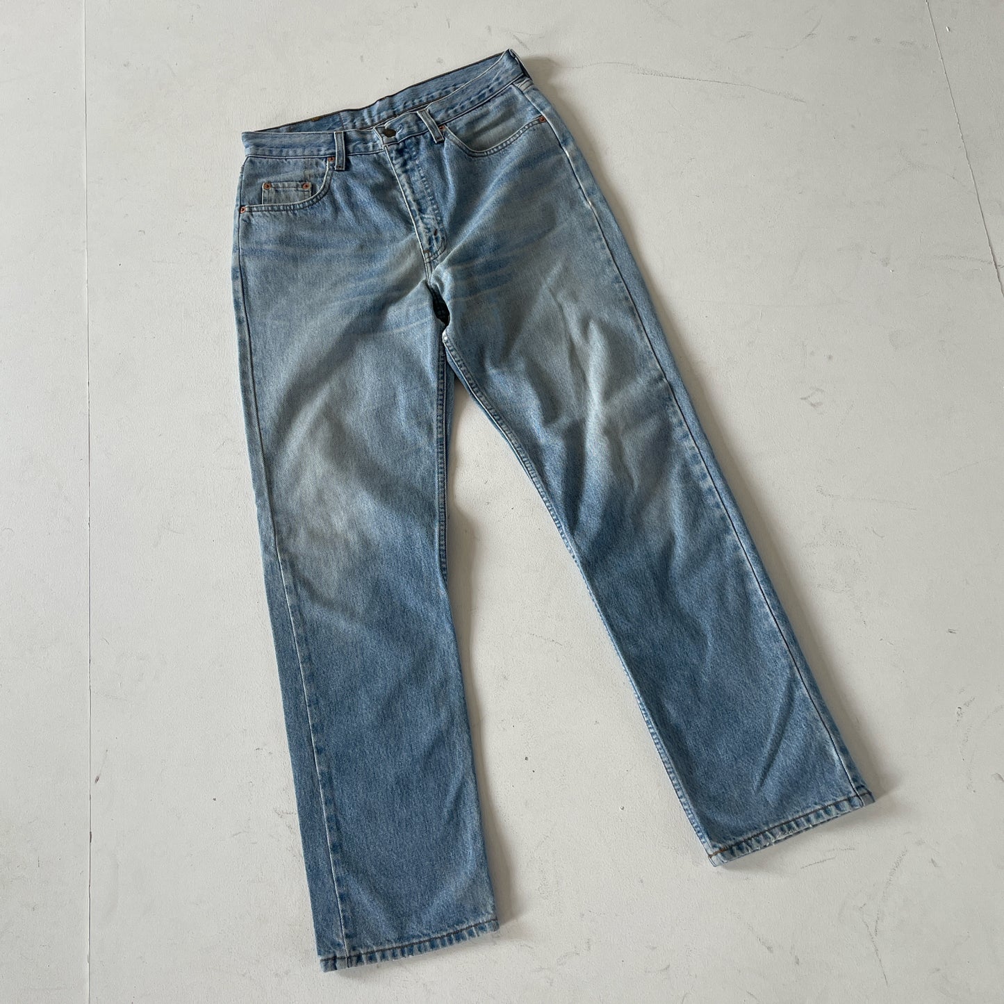 Vintage 1996 Levi’s 615 orange tab Stonewashed blue jeans Made in UK 33” x 32”