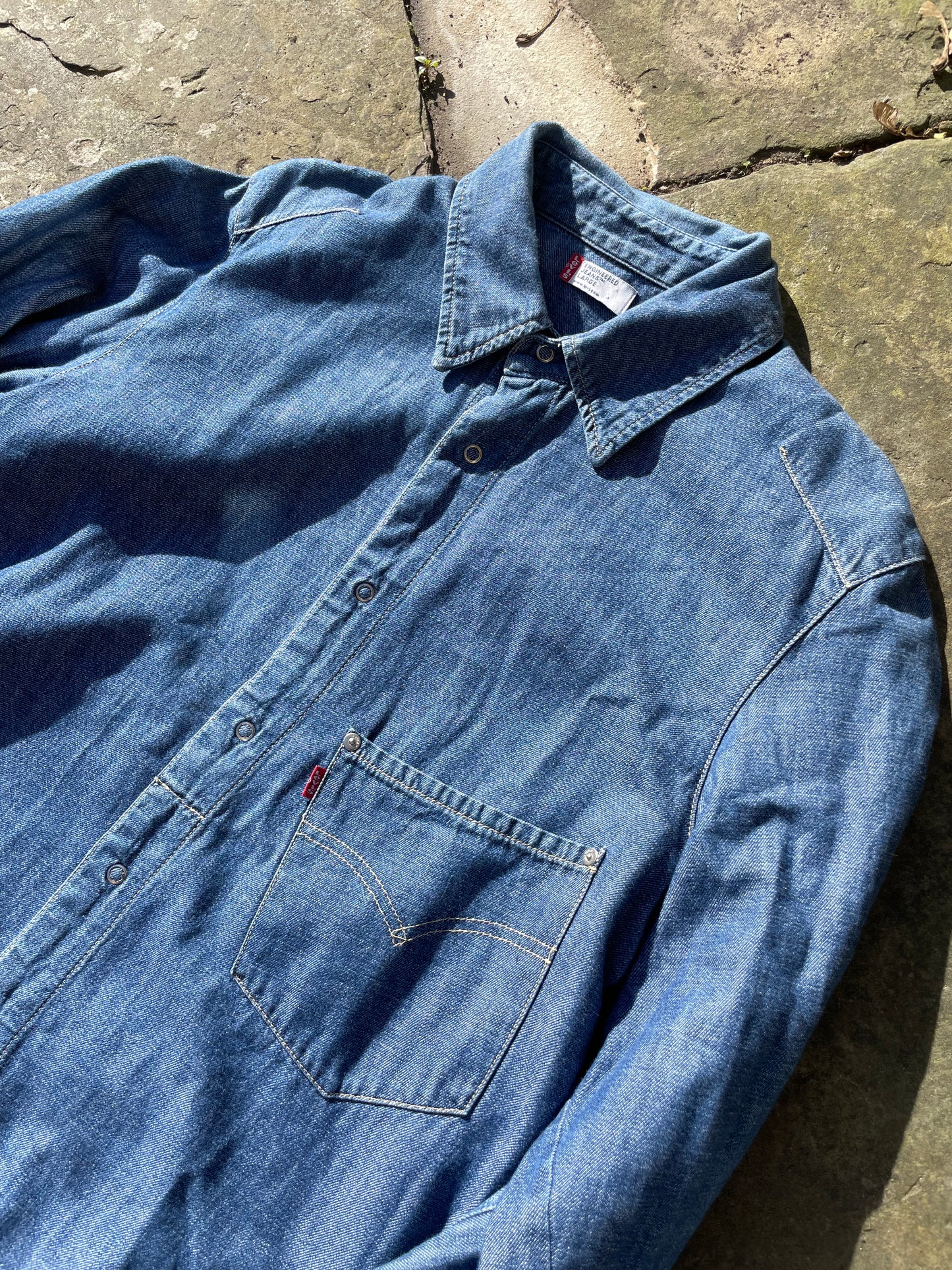 00 Levi’s Engineered ‘Twisted’ denim shirt (L)