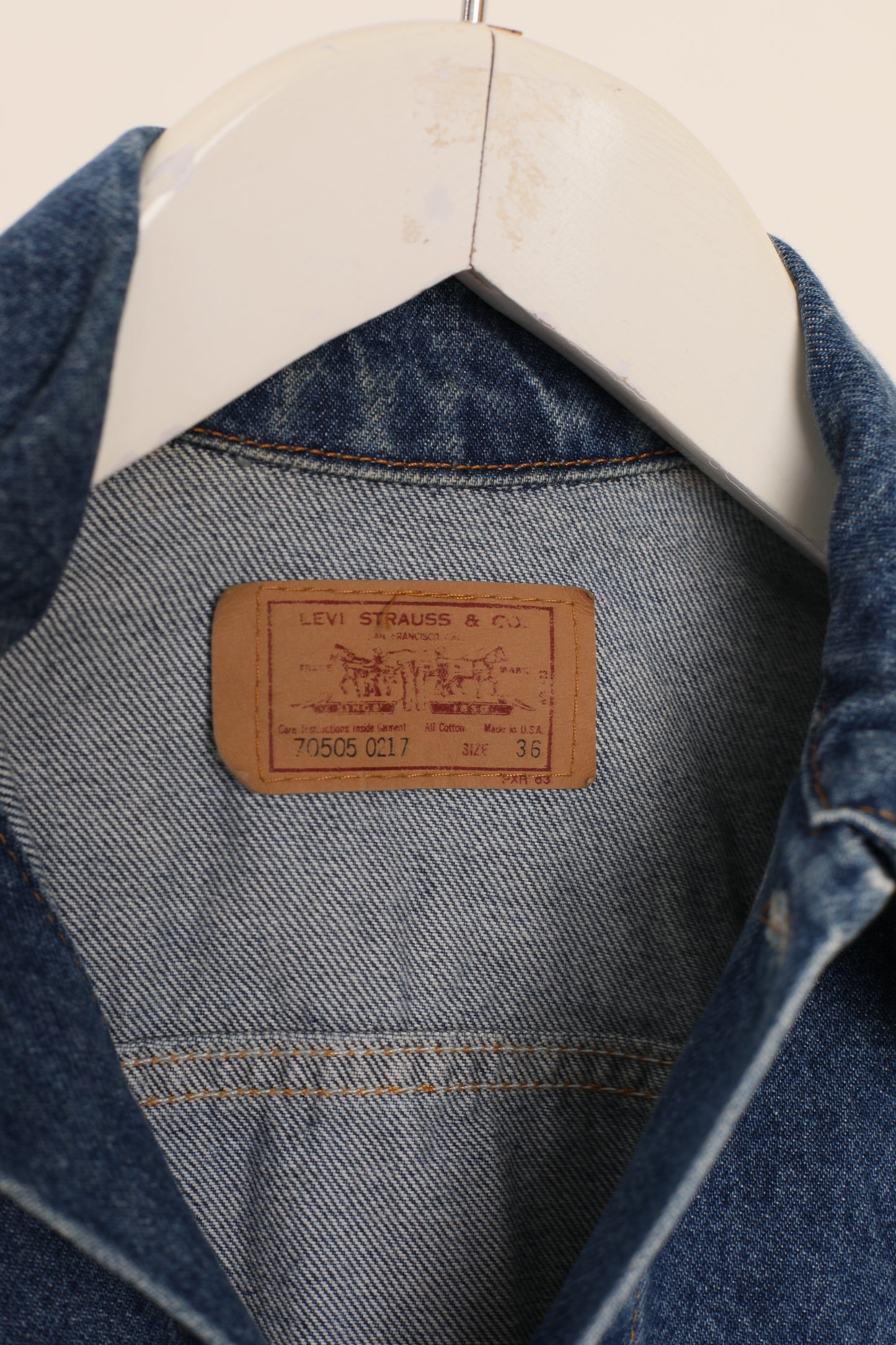90s Levi's type 3 red tab denim trucker jacket - size 36"