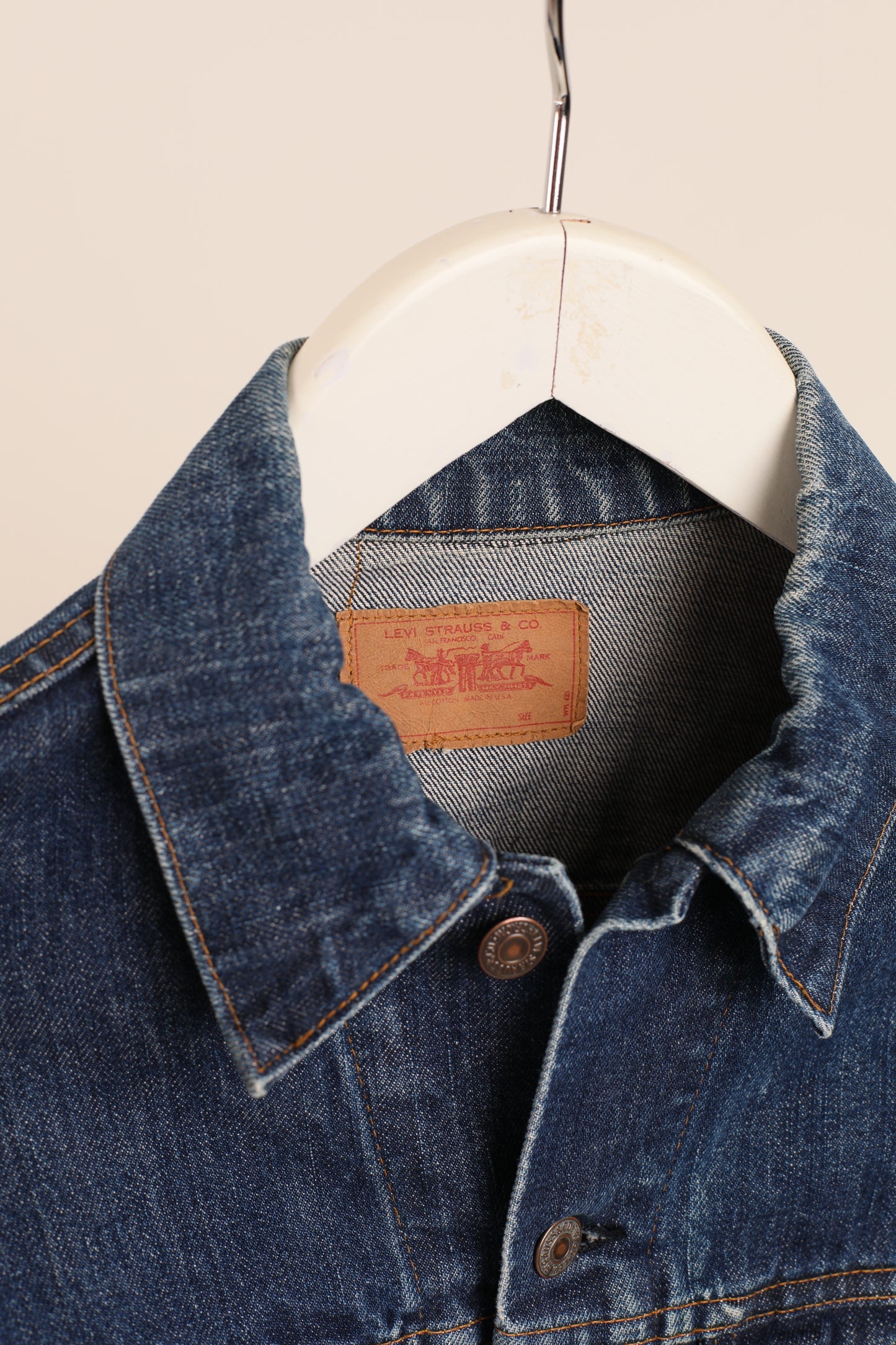 Early 80s Levi's type 3 denim trucker jacket - size 42"