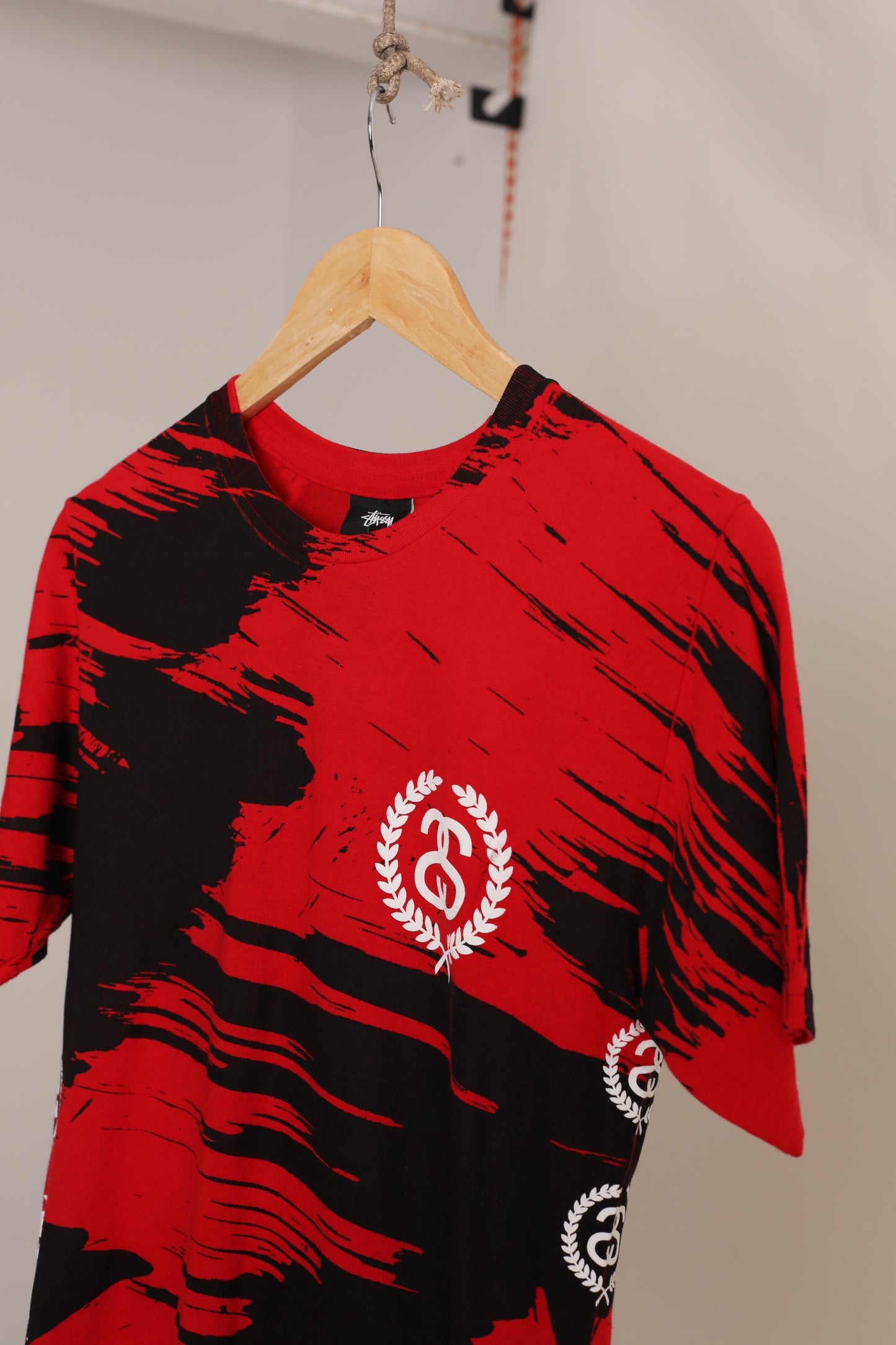 Deadstock Stussy painted black / red T-shirt (S)