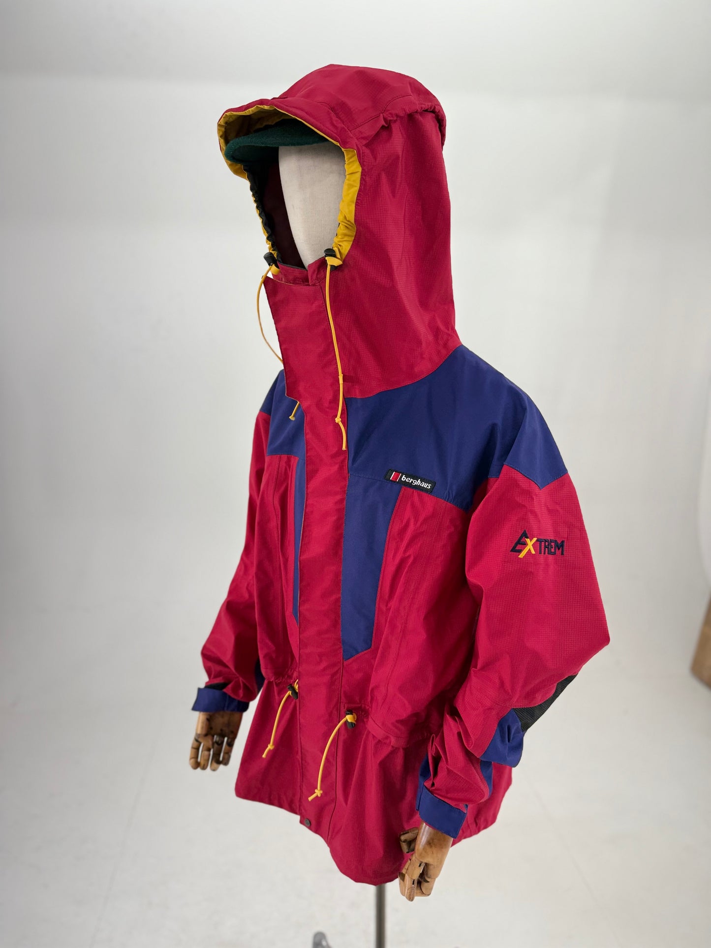 Vintage 1998 Berghaus Trango Extrem (XL)