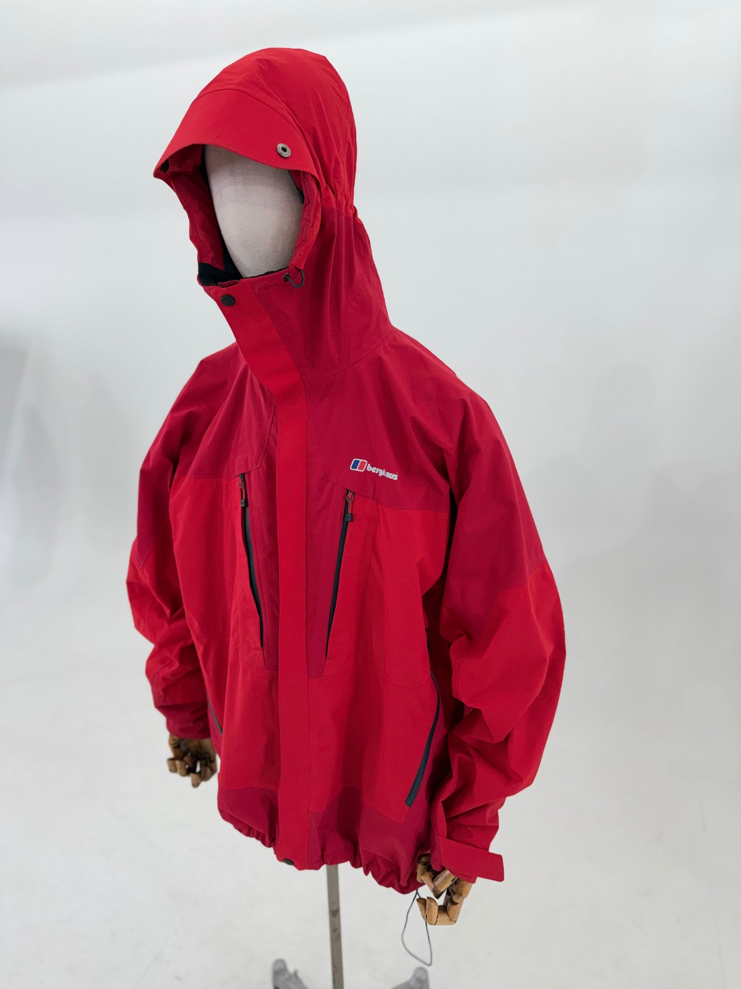 2013 Berghaus Mera Peak dual layer goretex mountain parka (XXL)