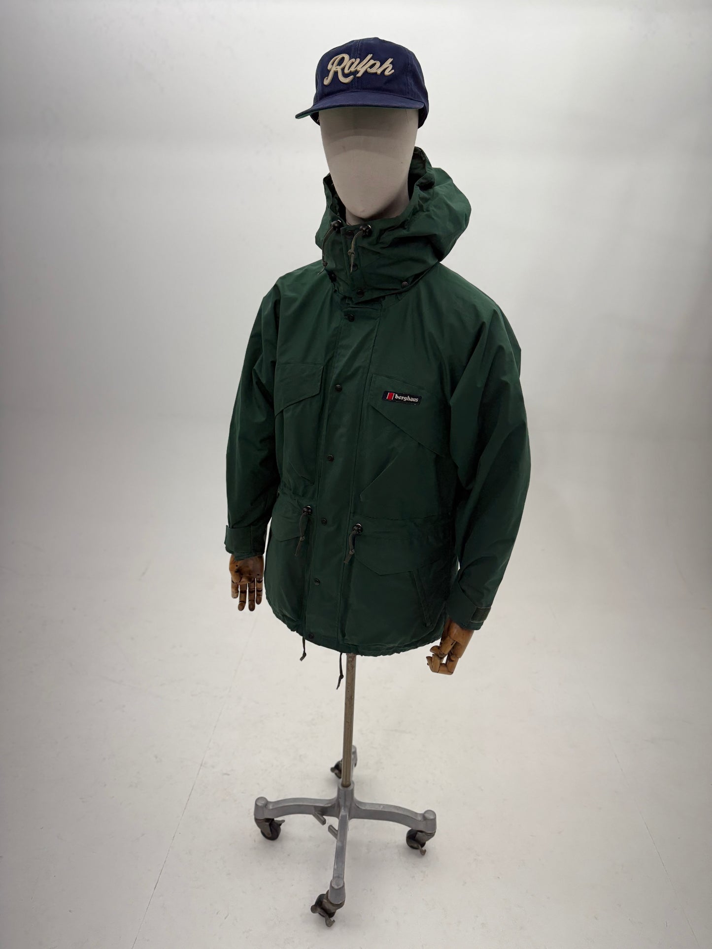 90s Berghaus Blizzard Dacron White Heat Parka (Small)