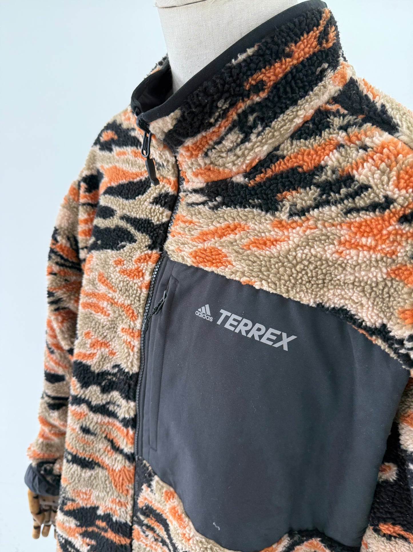 Adidas Terrex Reverse-able sherpa fleece jacket (XXL)