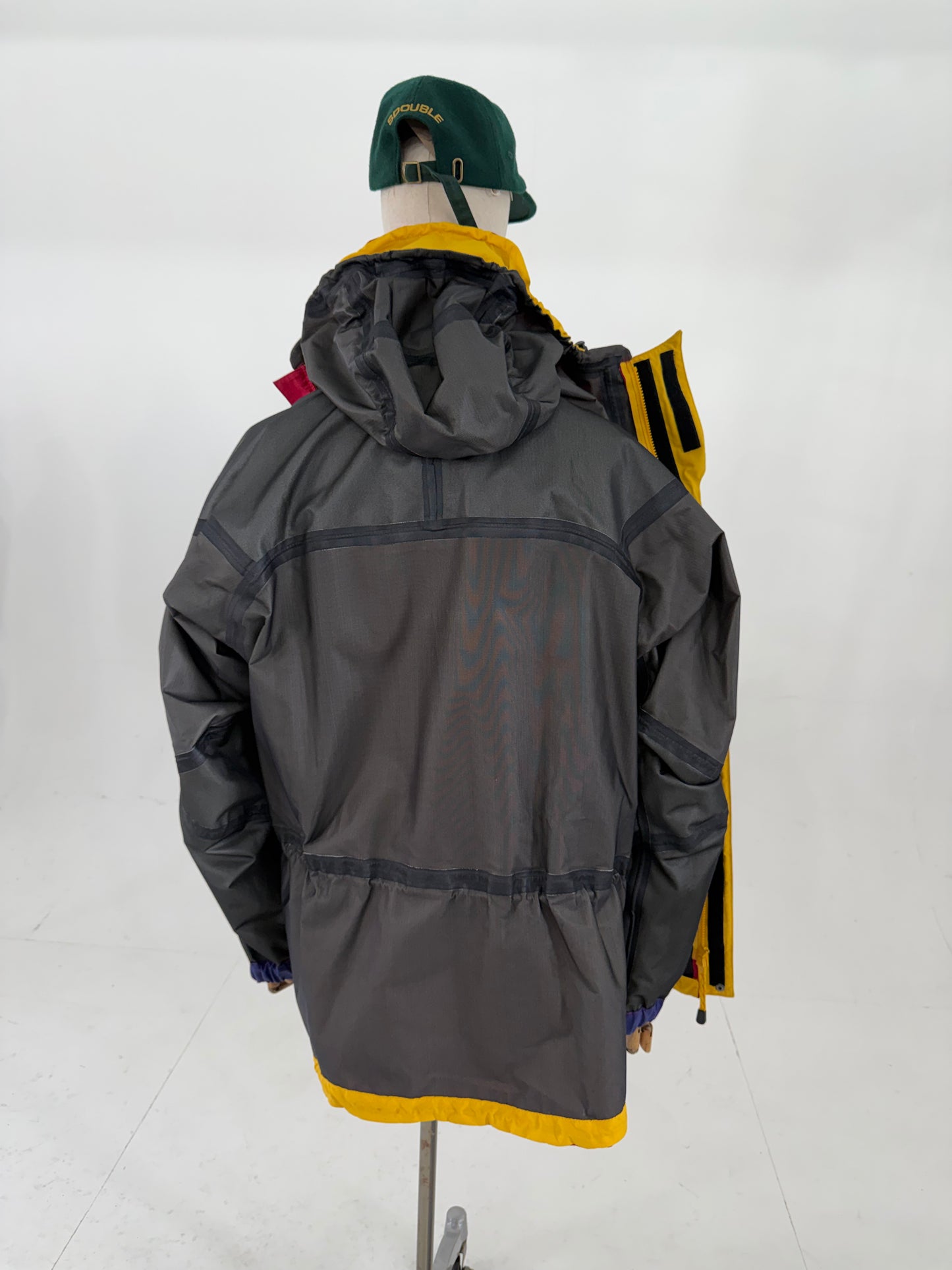 Vintage 1998 Berghaus Trango Extrem (XL)