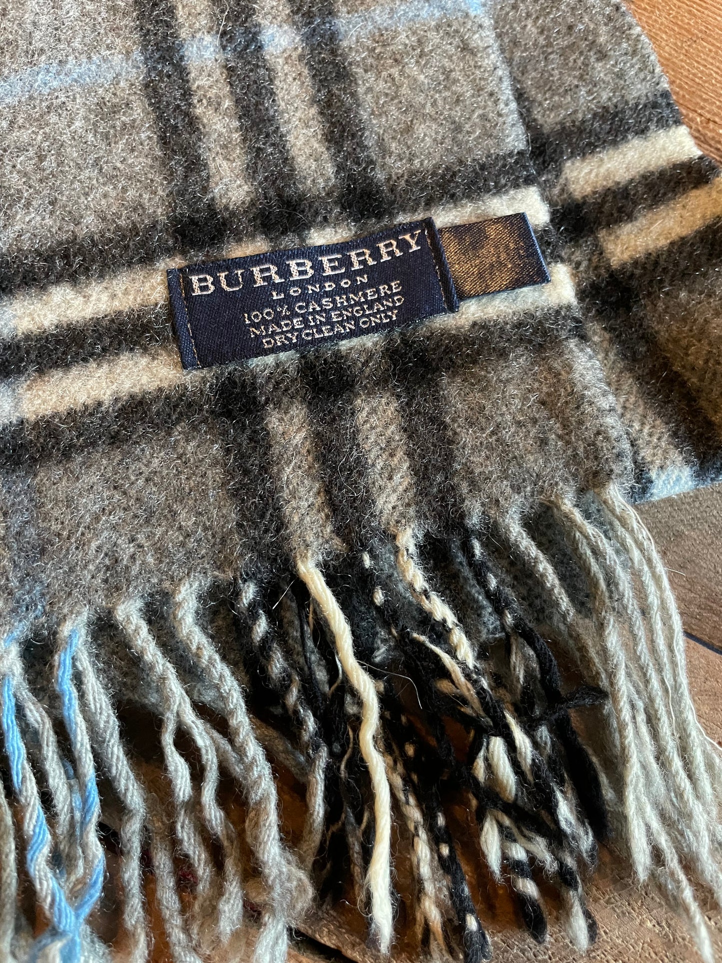 00s Burberry London Cashmere nova check scarf