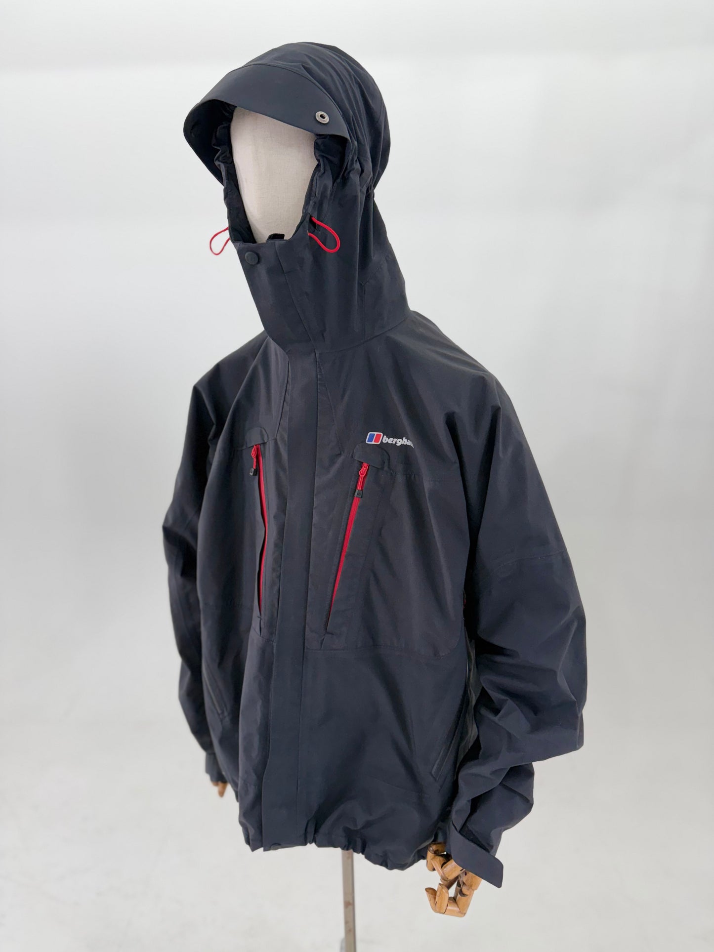 2013 Berghaus Mera Peak dual layer goretex mountain parka XXL