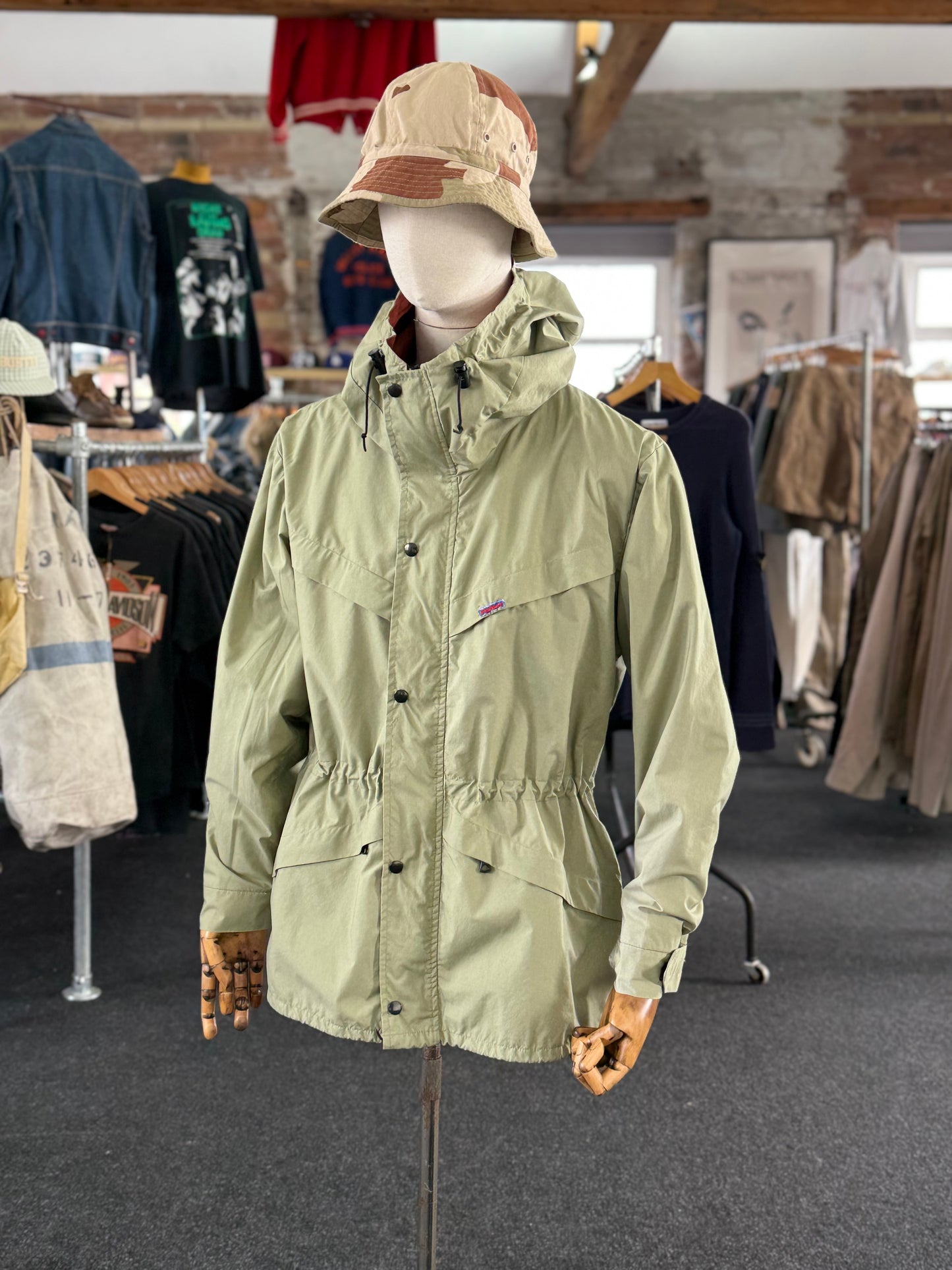 Early Rohan walking jacket (M)