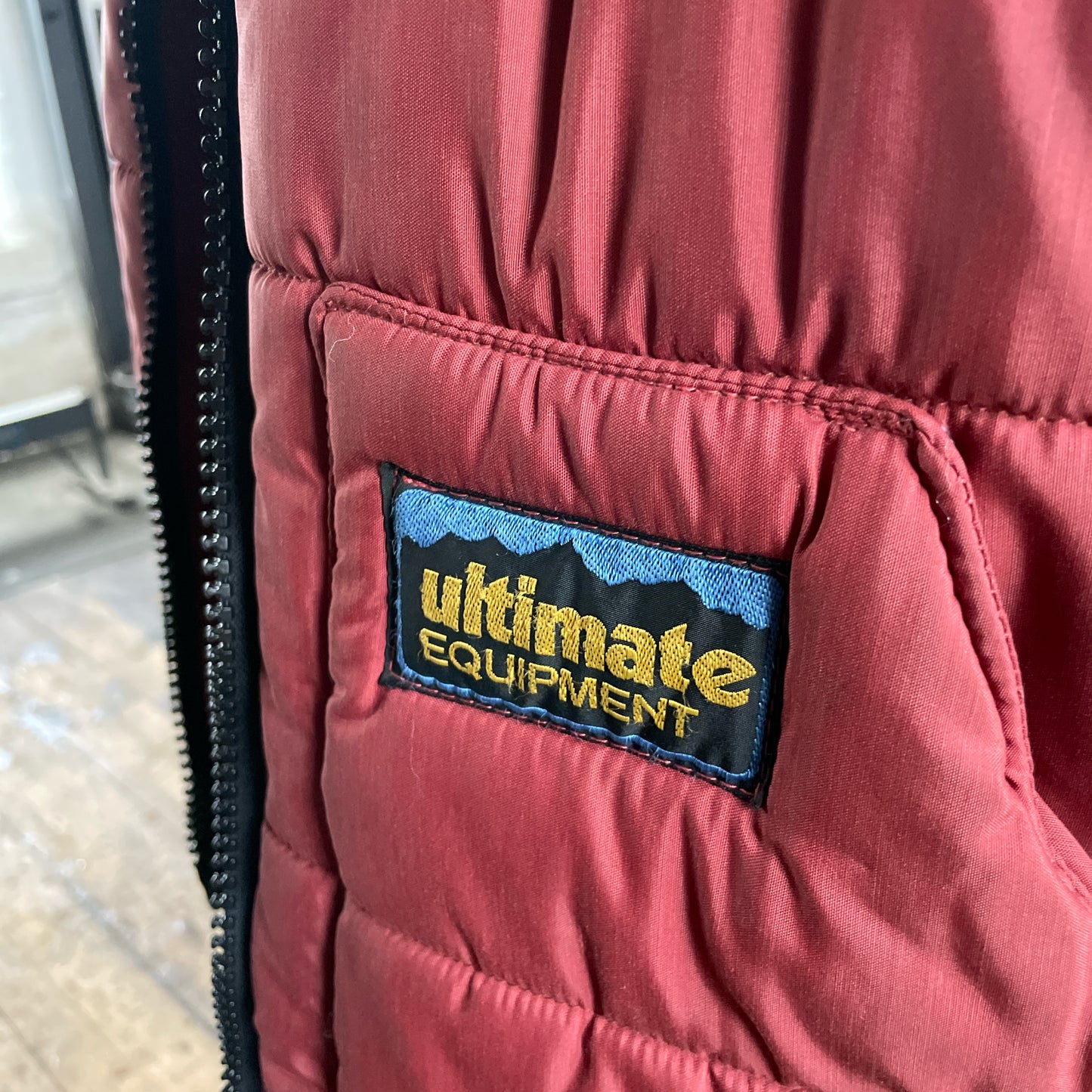 1980s Ultimate Equipment Down vest (XL)