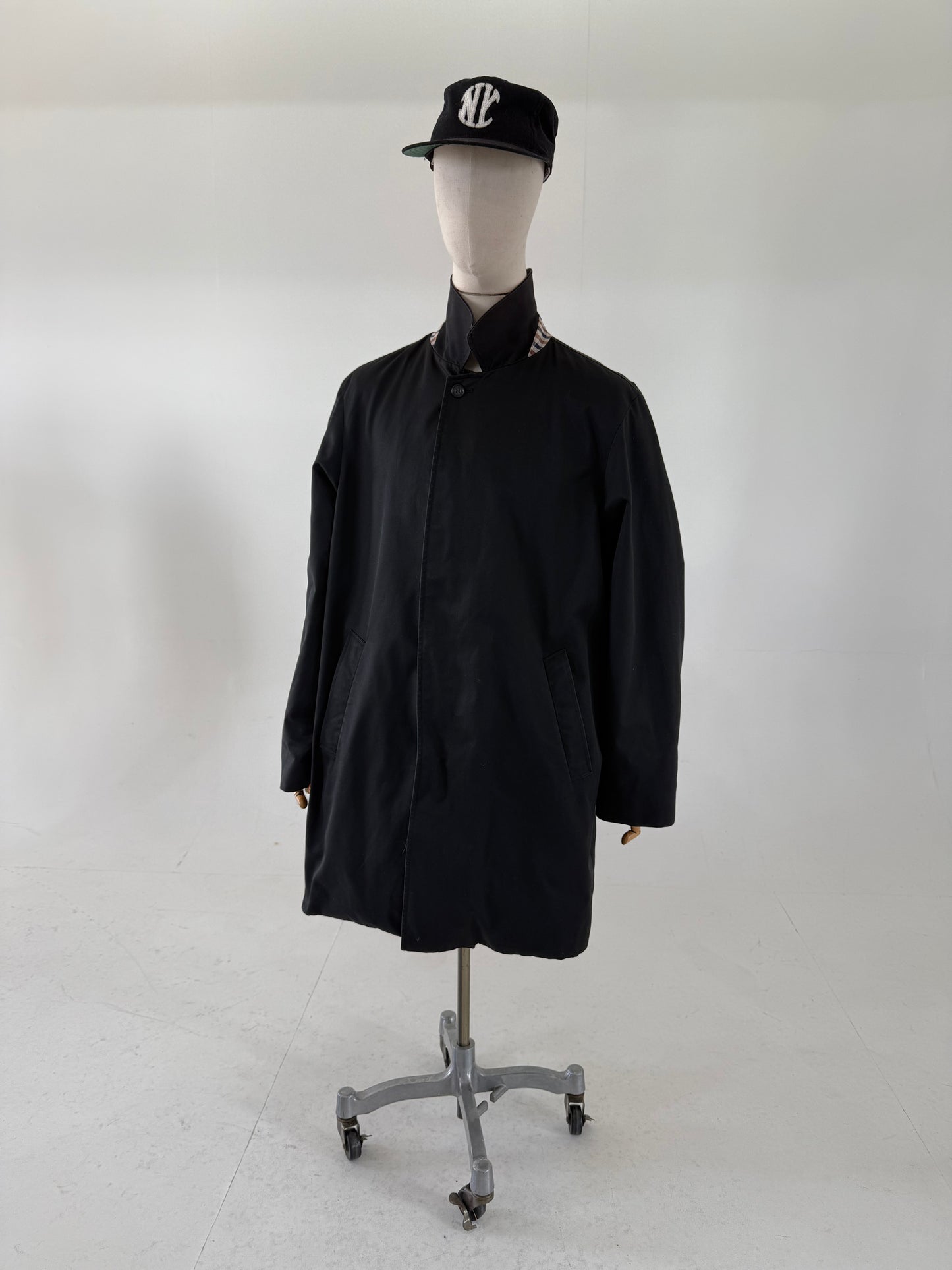 Aquascutum Trench coat- 46”