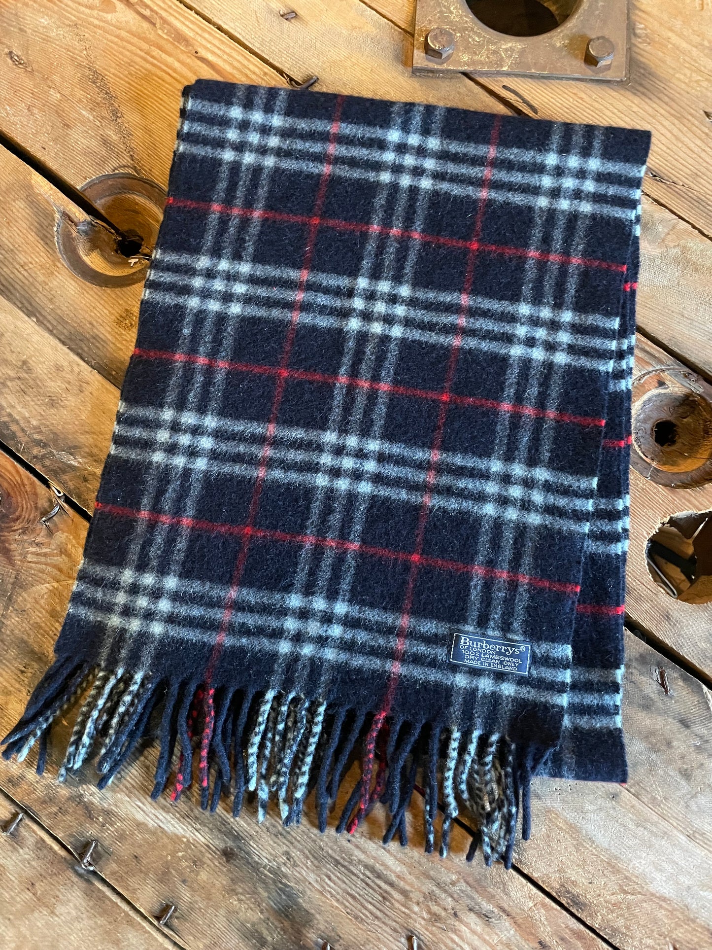 80s Burberry’s of London lambswool nova check scarf