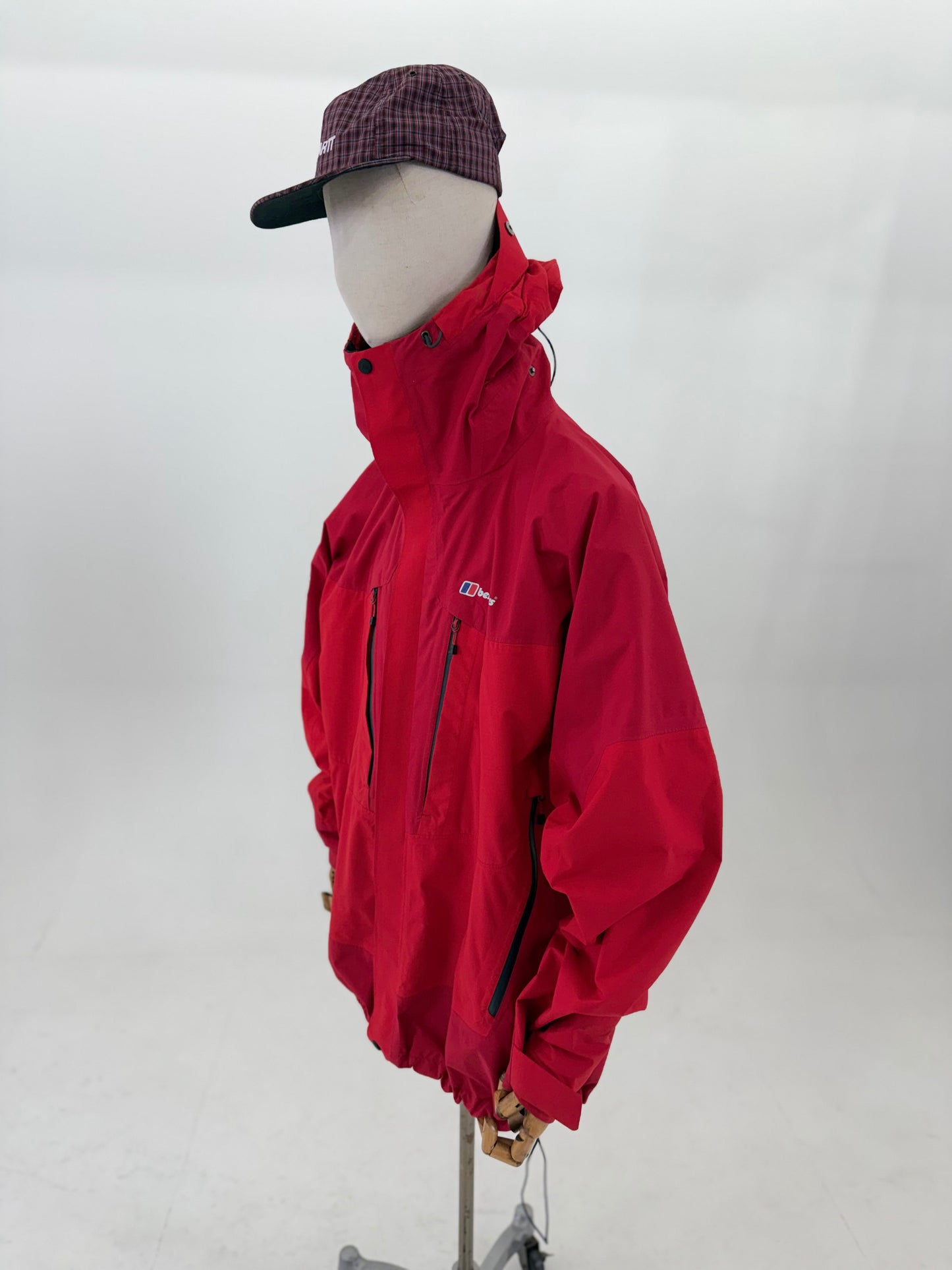 2013 Berghaus Mera Peak dual layer goretex mountain parka (XXL)