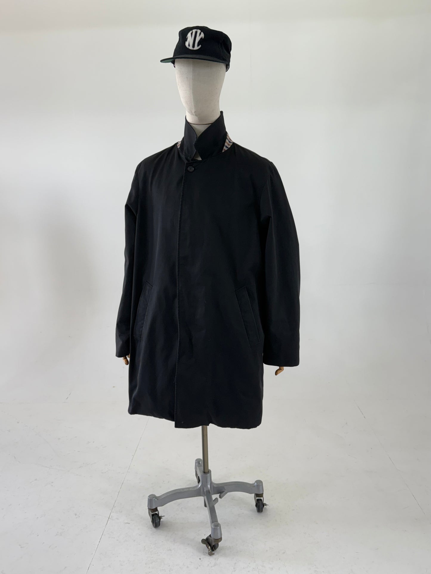 Aquascutum Trench coat- 46”