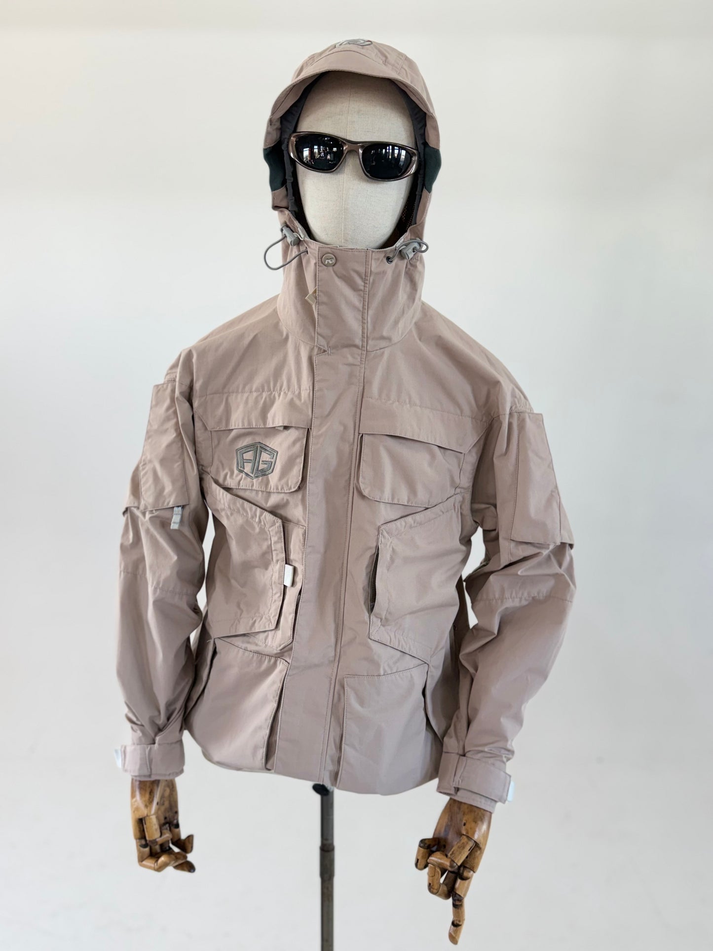 Rare 2002 Burton Analog hidden pocket snowboard jacket (S)