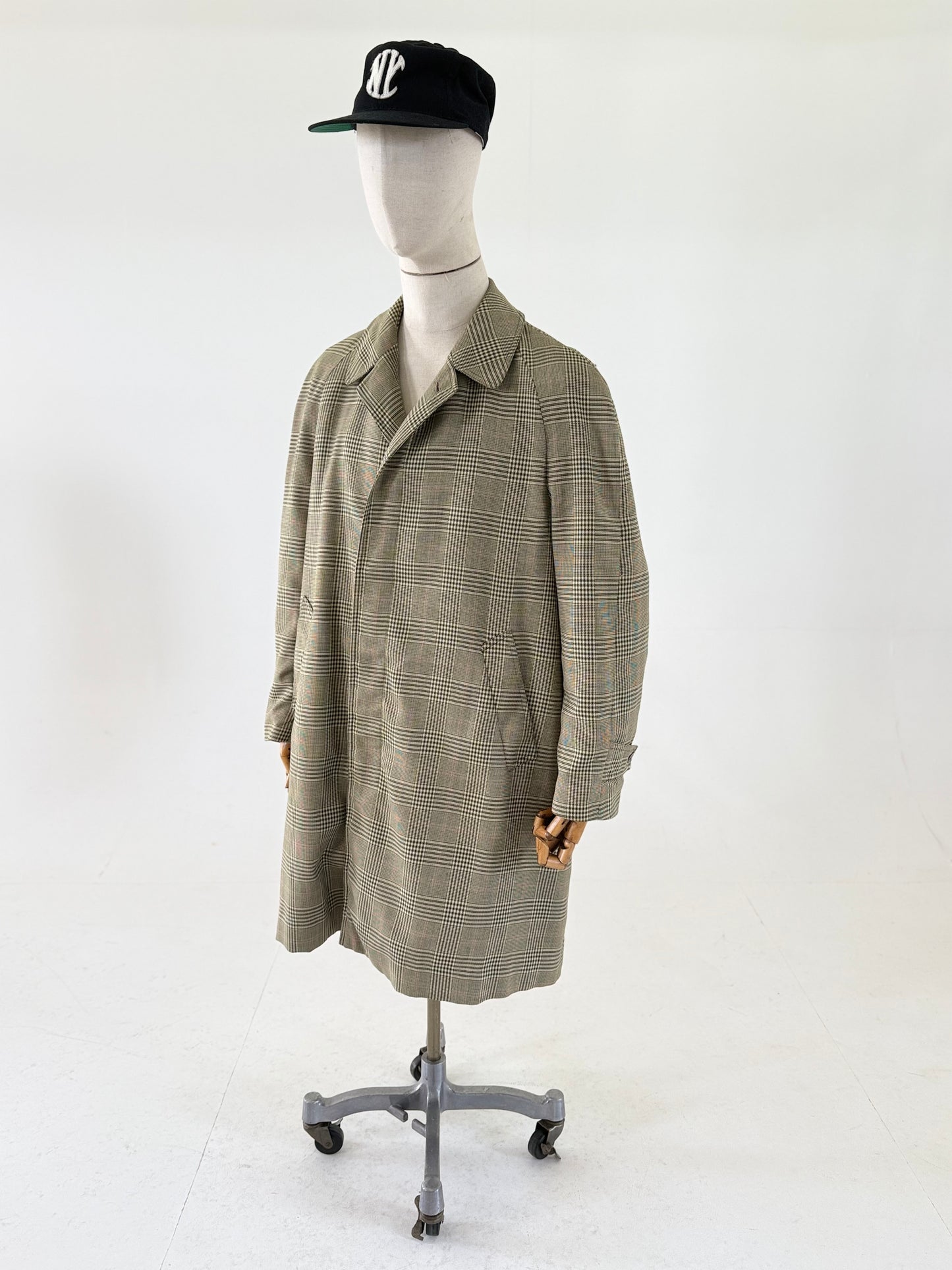 70s Aquascutum checked trench coat - 40”