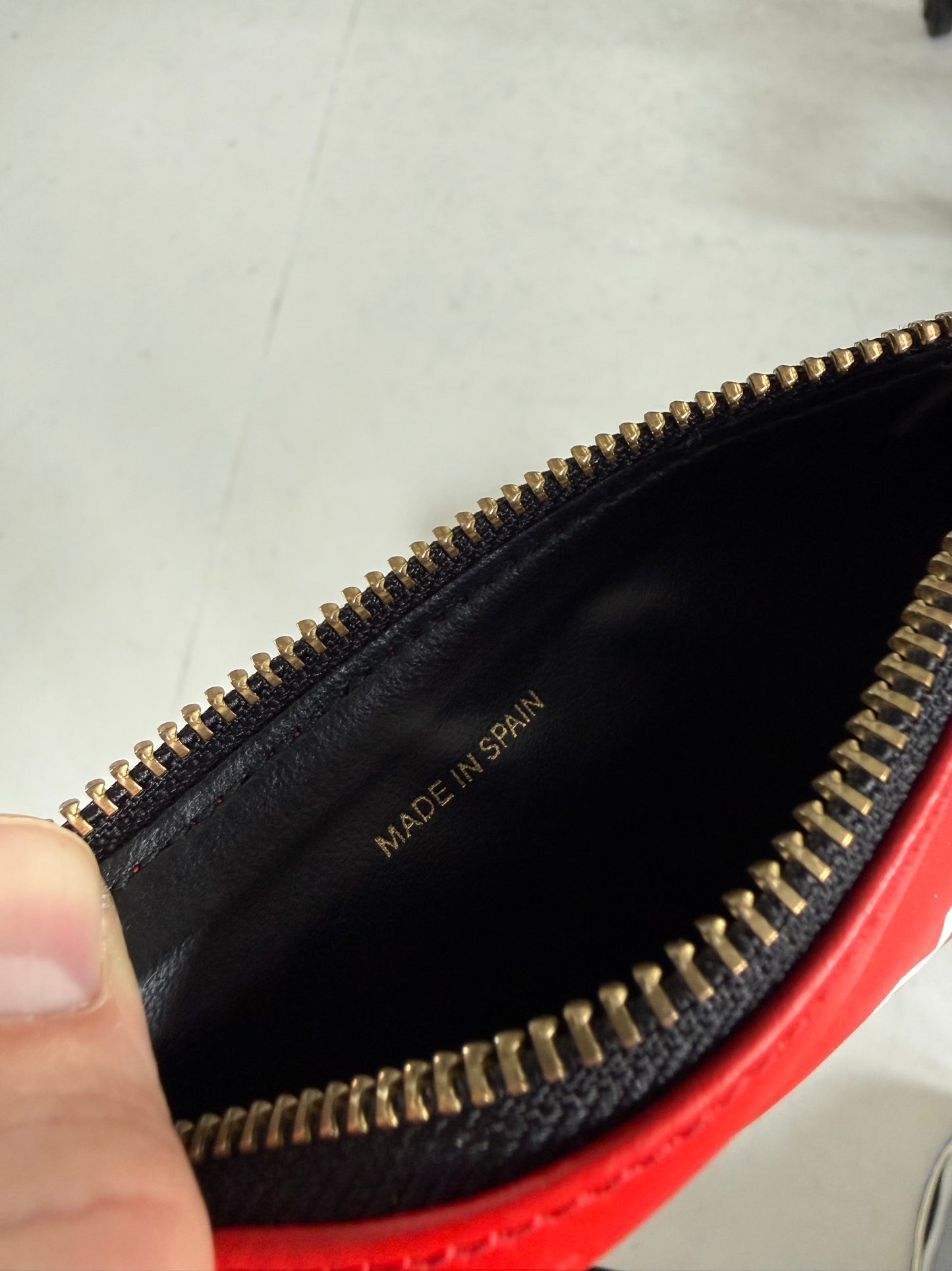 CDG Huge Logo Wallet Zip Pouch Red SA8100HL wallet
