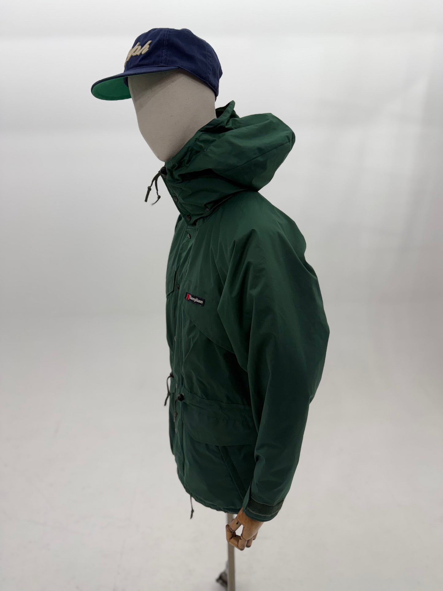 90s Berghaus Blizzard Dacron White Heat Parka (Small)