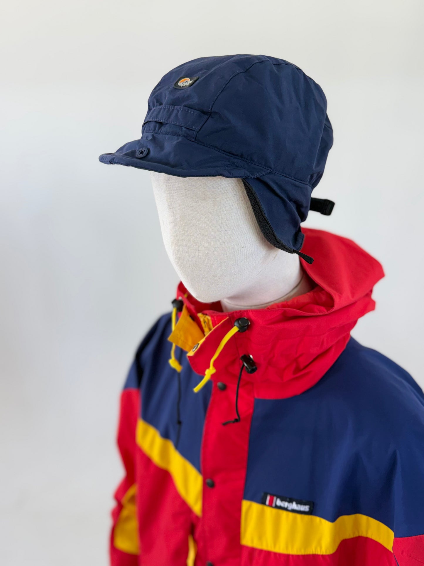 Vintage Lowe Alpine Triple Point mountain cap (Large)