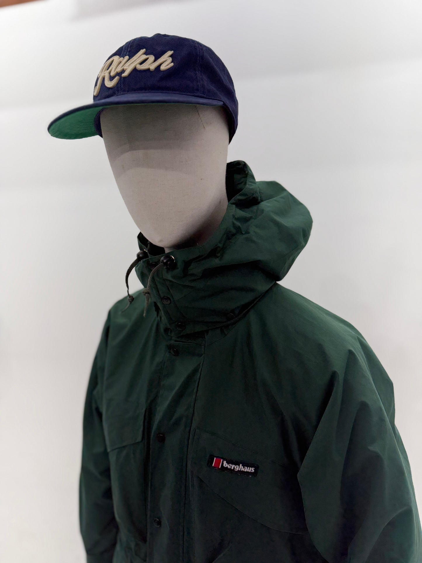 90s Berghaus Blizzard Dacron White Heat Parka (Small)