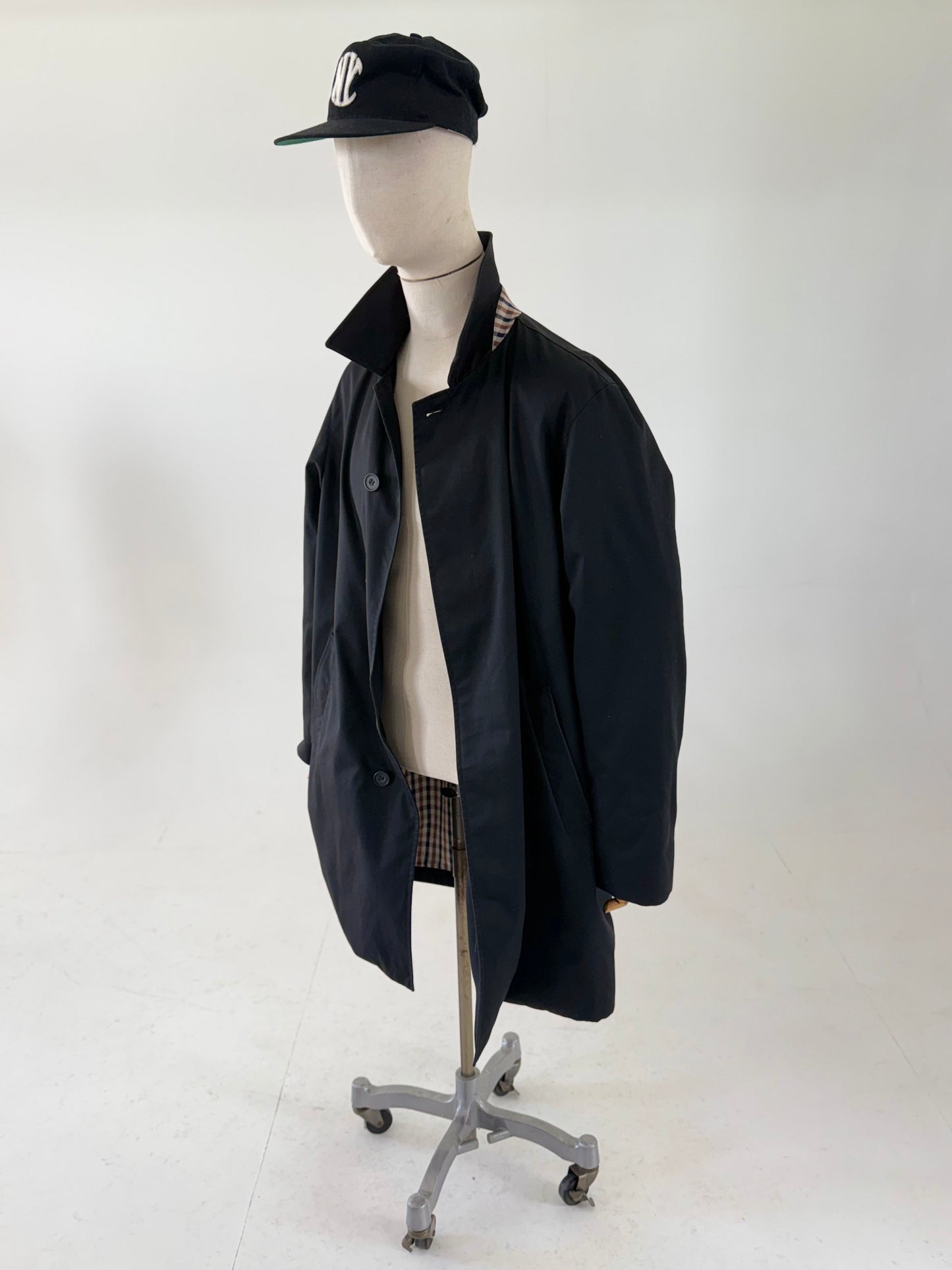 Aquascutum Trench coat- 46”