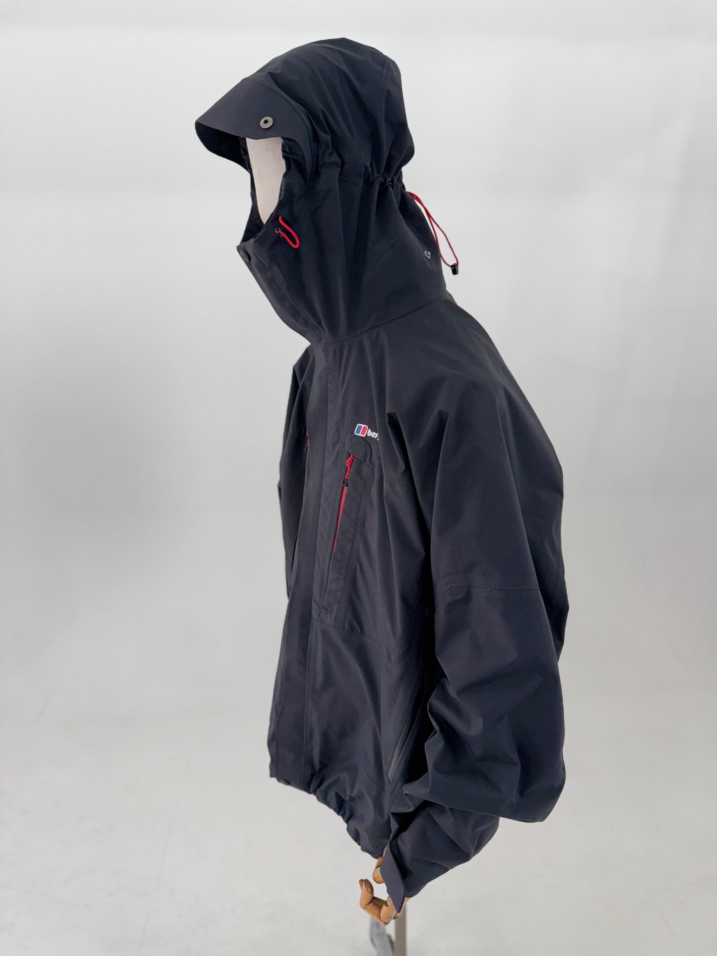 2013 Berghaus Mera Peak dual layer goretex mountain parka XXL