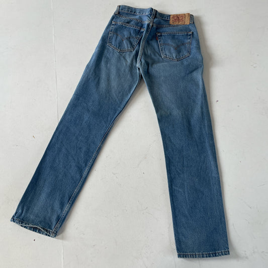 Vintage 1999 Levi’s 501 stonewashed blue jeans Made in U.K 32 x 34