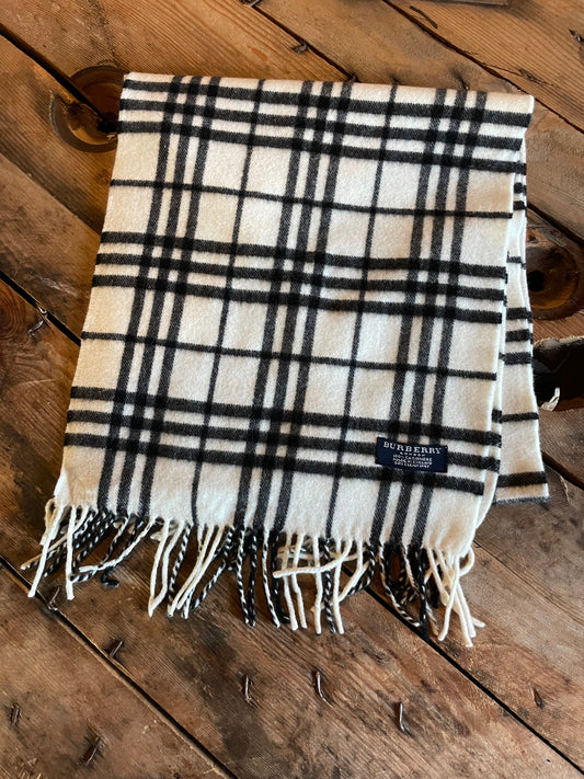 00s Burberry London cashmere nova check scarf