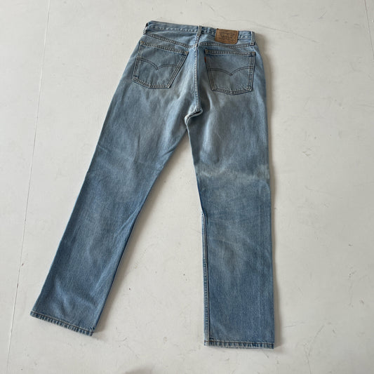 Vintage 1996 Levi’s 615 orange tab Stonewashed blue jeans Made in UK 33” x 32”