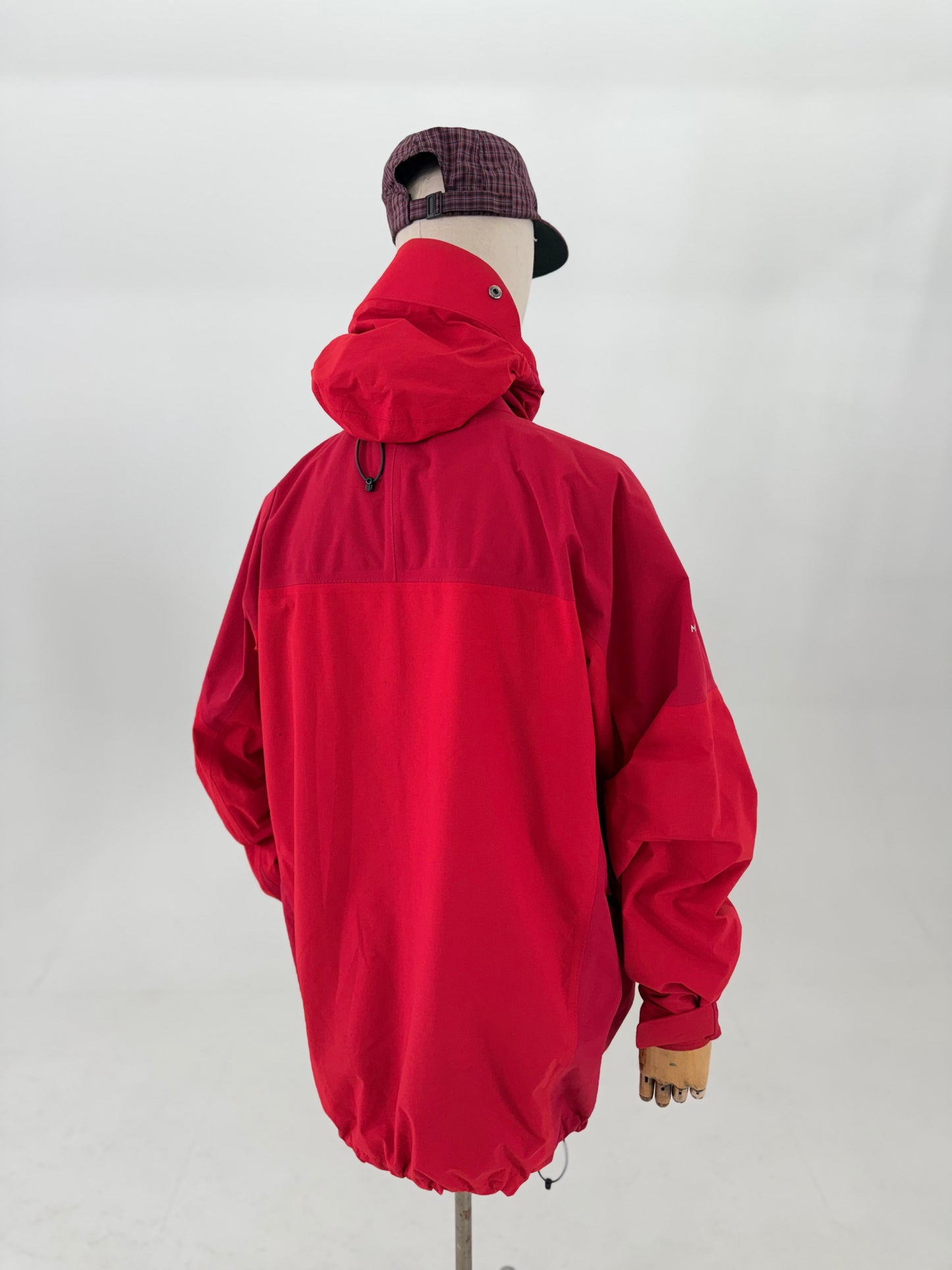 2013 Berghaus Mera Peak dual layer goretex mountain parka (XXL)