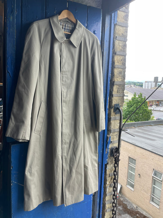 Aquascutum Aqua5 Trench coat (42” Reg)