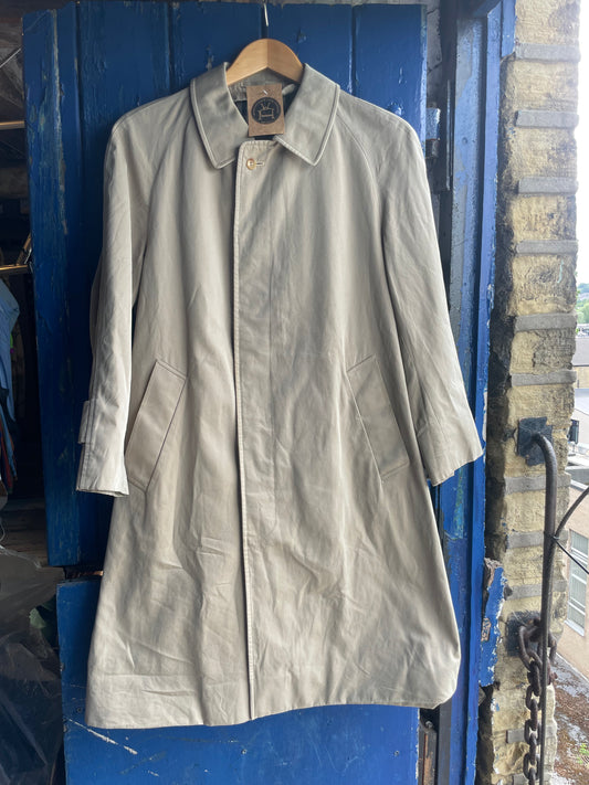 1980s Aquascutum Aqua 5 Trench coat (34” short)