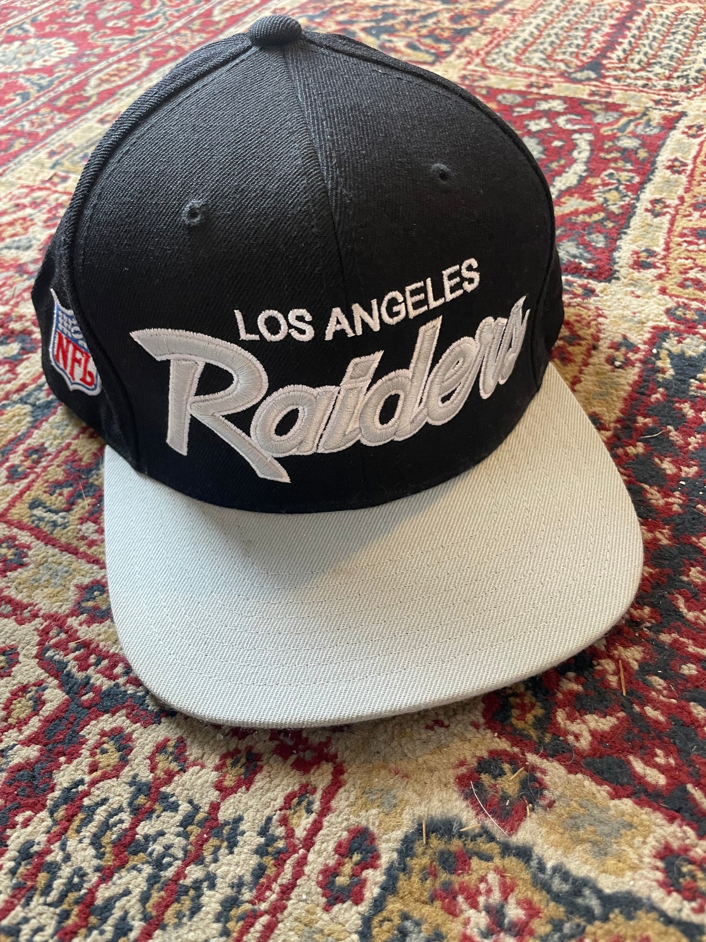 Mitchell & Ness LA Raiders Snap Back (one)