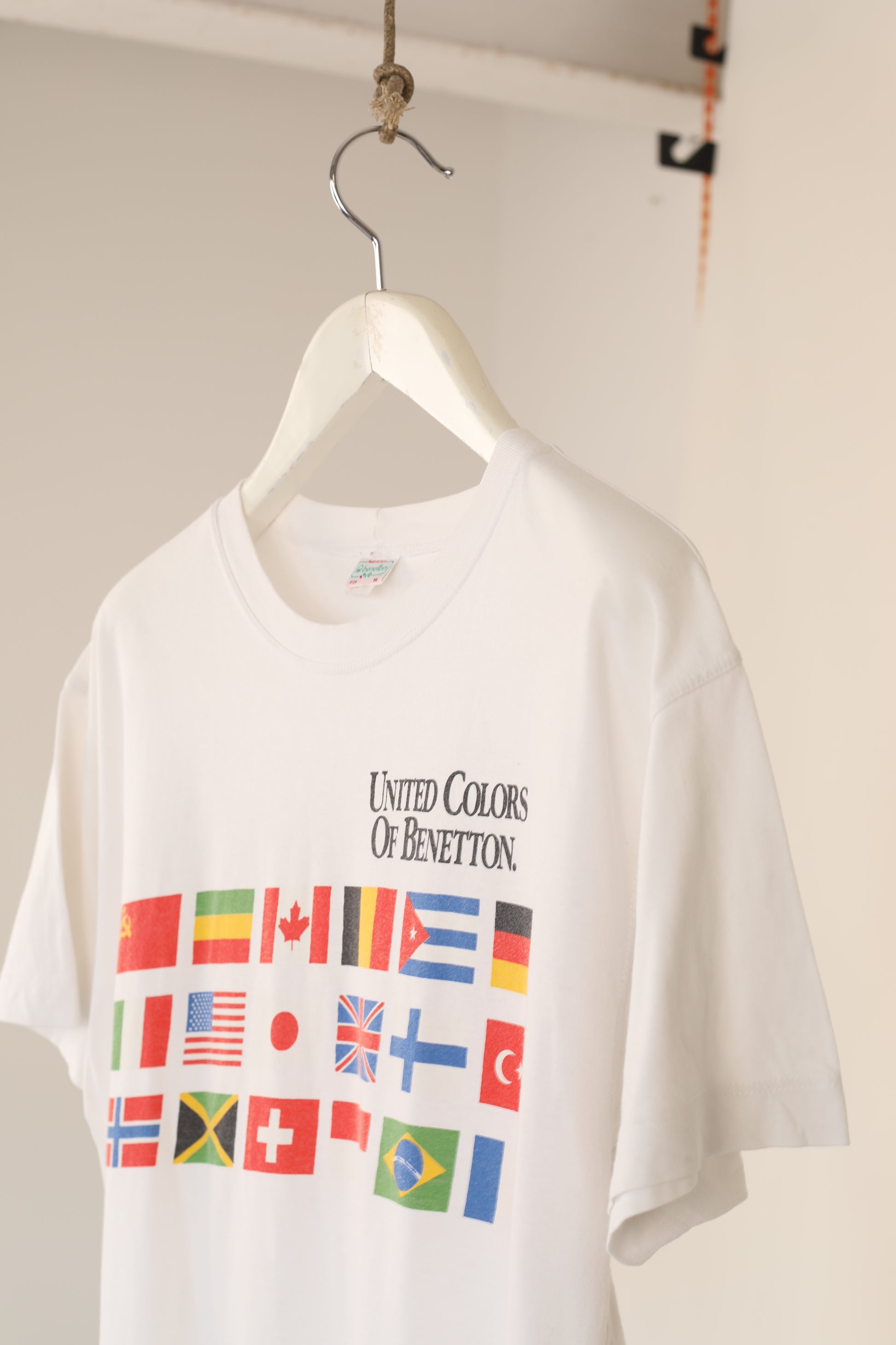 United Colors of Benetton Flag T-Shirt – workingclassherovintage